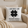 I Am Who I Am | Treasure Yourself Kussen Zwart